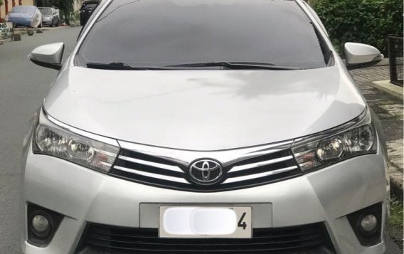 White Toyota Corolla altis for sale in Quezon City