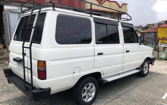 Selling White Toyota tamaraw in Manila-4