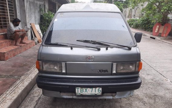 Selling Silver Toyota Lite Ace in Manila-1