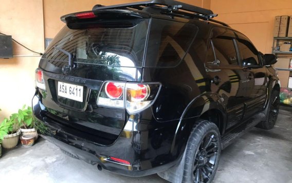 Black Toyota Fortuner for sale in Navotas-1