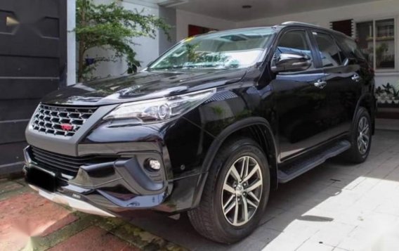 Black Toyota Fortuner for sale in Manila-2