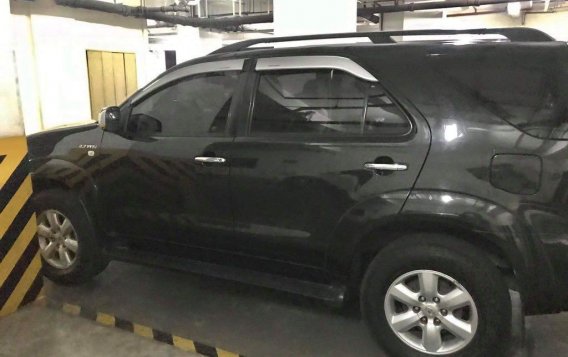 Black Toyota Fortuner 2009 for sale in Manila-4