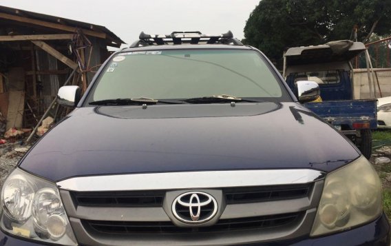 Selling Blue Toyota Fortuner in Manila-1