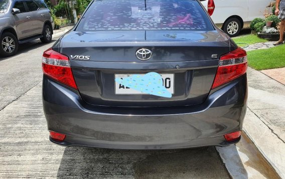 Selling Grey Toyota Vios in Bonifacio-1