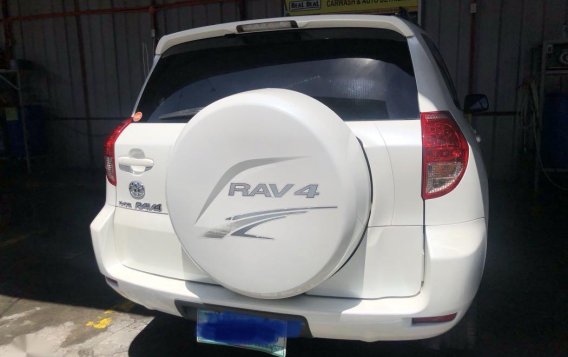 Sell Pearl White Toyota Rav4 in Manila-3