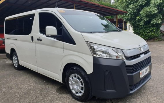 Sell White Toyota Hiace in Pasig