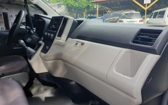 Sell White Toyota Hiace in Pasig-6