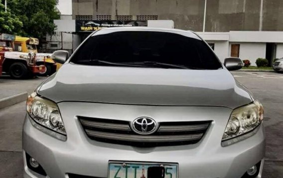White Toyota Corolla altis for sale in Marikina