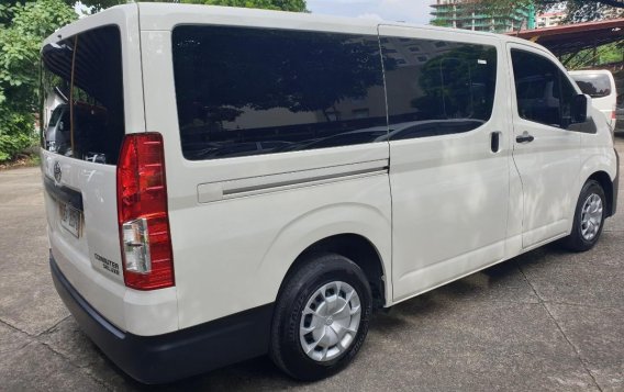 Sell White Toyota Hiace in Pasig-1