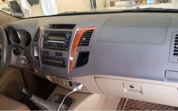 Grey Toyota Fortuner 2010 for sale in Quezon City-4