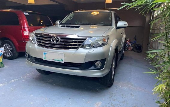 Grey Toyota Fortuner G 4x2 Auto 2013 for sale in Las Pinas-7