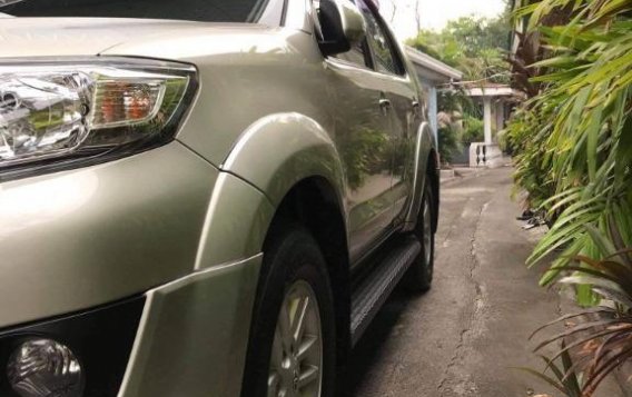 Sell Silver 2013 Toyota Fortuner 2.7 (A) in Manila-4