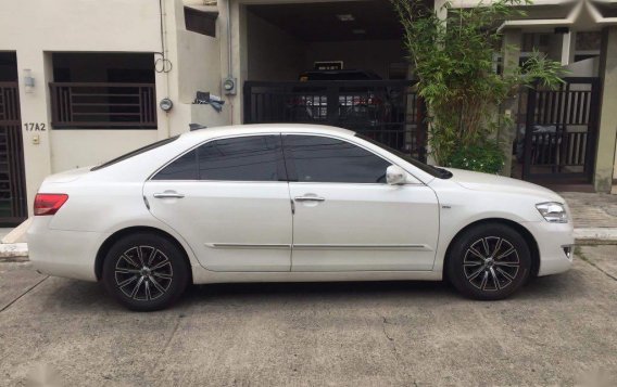 Sell White 2007 Toyota Camry 2.4 (A) in Parañaque