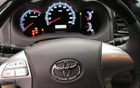 Sell Silver 2013 Toyota Fortuner 2.7 (A) in Manila-8