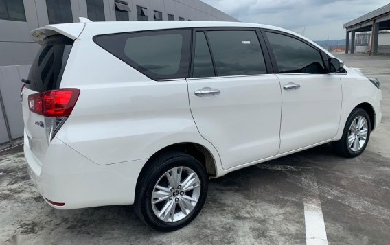 Selling Pearl White Toyota Innova 2018 in Pasig-3