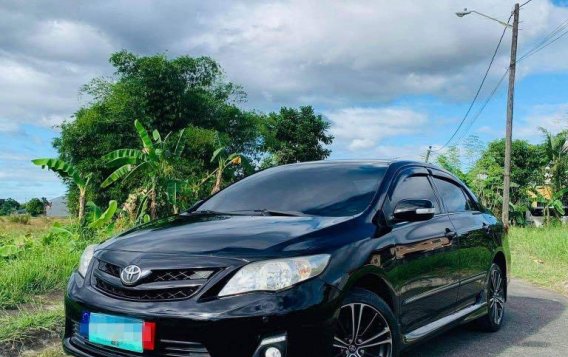 Selling Black Toyota Corolla altis in Manila-3