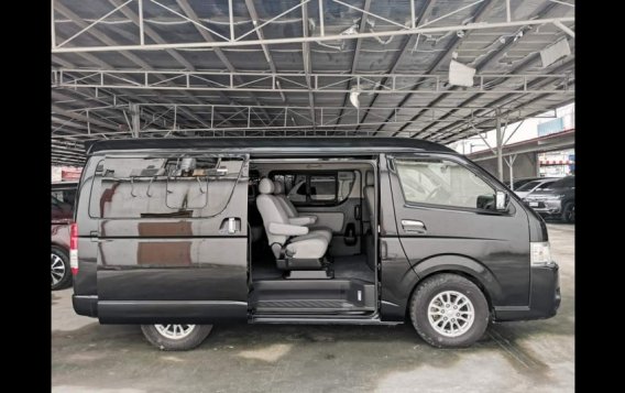 Selling Black Toyota Hiace Super Grandia 2018 Van at 20613 km in Manila-2