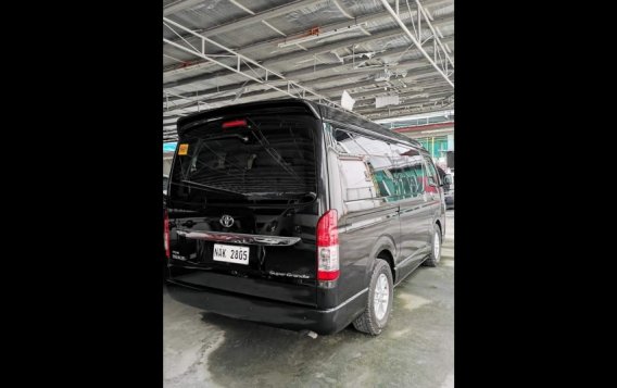 Selling Black Toyota Hiace Super Grandia 2018 Van at 20613 km in Manila-3