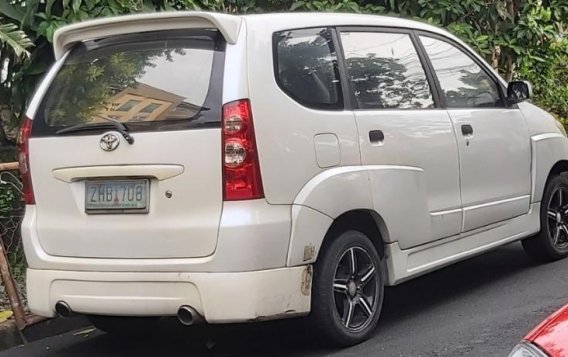 White Toyota Avanza 2016 for sale in Quezon City-1