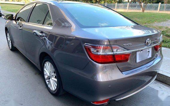 Grey Toyota Camry 2016 for sale in Manila-3