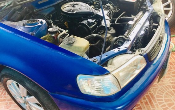 Selling Blue Toyota Corolla 2002 in Pasay-5