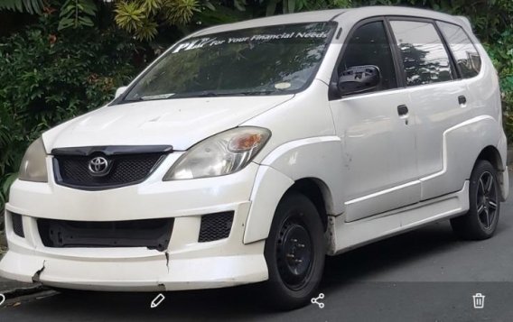 White Toyota Avanza 2016 for sale in Quezon City