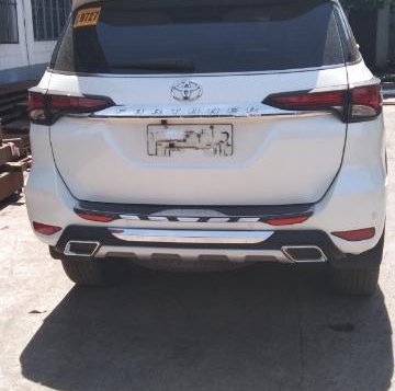 Pearl White Toyota Fortuner 2016 for sale in Valenzuela-2