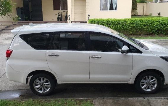 White Toyota Innova 2018 for sale in Muntinlupa City-2