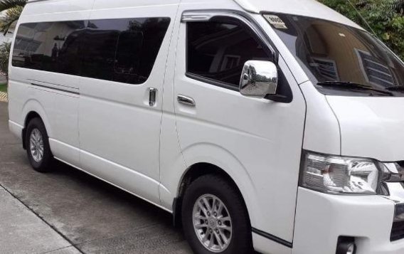 White Toyota Hiace Super Grandia 2016 for sale in Parañaque City