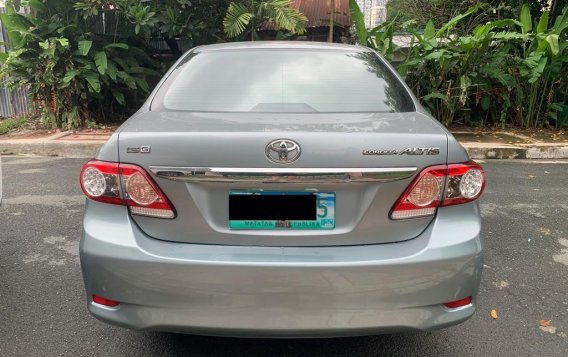 Selling Silver Toyota Corolla Altis 2013 in Quezon City-4