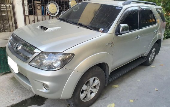 Grey Toyota Fortuner 2006 for sale in Manila-2