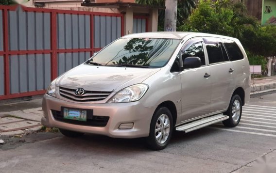 Sell Silver Toyota Innova in Quezon City