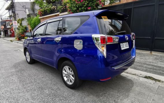 Selling Blue Toyota Innova 2017 in Mandaluyong-3