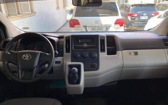 White Toyota Hiace for sale in Quezon-8
