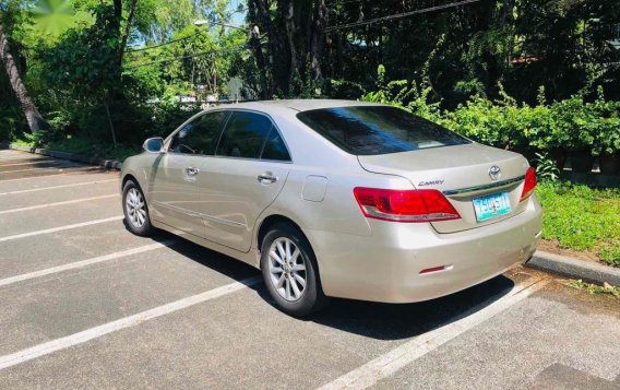 White Toyota Camry for sale in San Juan -1