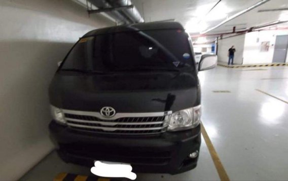 Selling Black Toyota Hiace Super Grandia in Manila