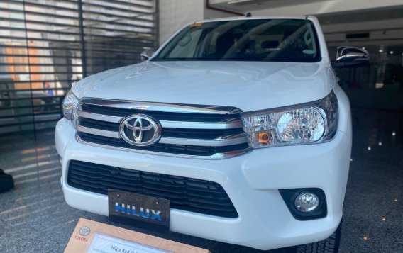 White Toyota Hilux for sale in Manila-1
