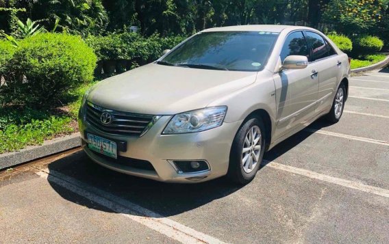 White Toyota Camry for sale in San Juan 