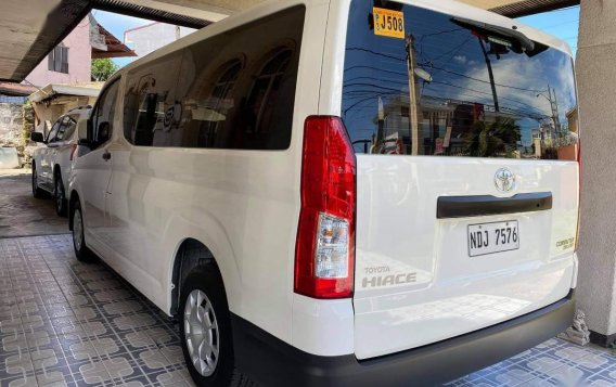 White Toyota Hiace for sale in Quezon-1