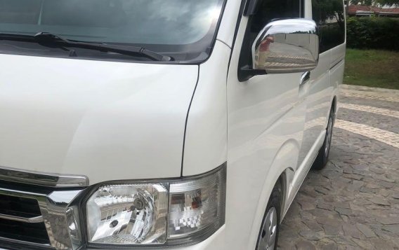 Selling WhiteToyota Hiace Super Grandia in Manila-2