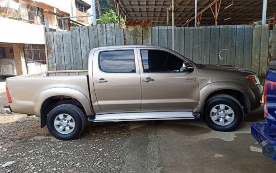Selling Silver Toyota Hilux in Baguio-5