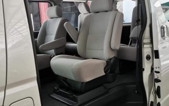 Sell White Toyota Hiace Super Grandia 2012 in Las Piñas-1