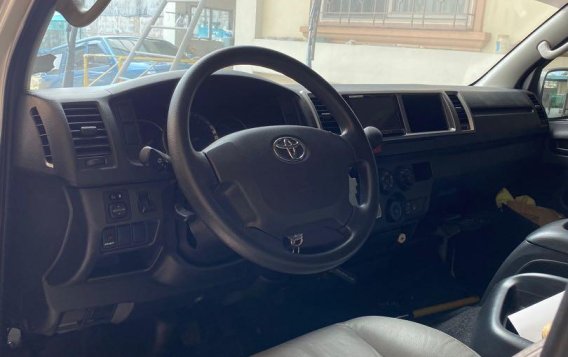 Silver Toyota Hiace Super Grandia for sale in Malabon-1