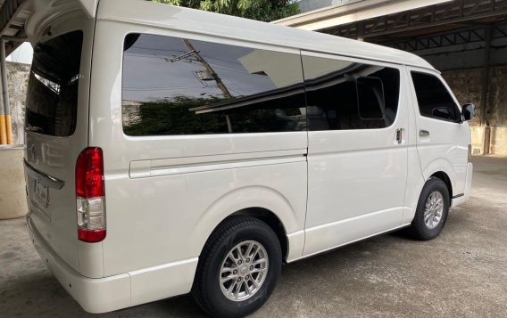 Selling White Toyota Hiace Super Grandia in Pateros-2