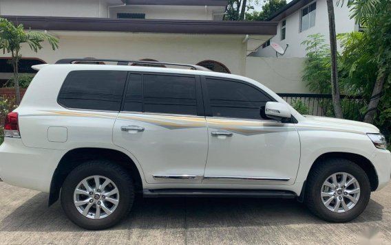 Pearl White Toyota Land Cruiser for sale in Pasig -1