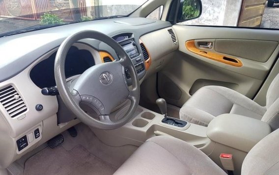 Brown Toyota Innova 2011 for sale