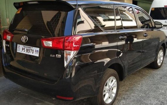 Black Toyota Innova for sale in San Juan -2