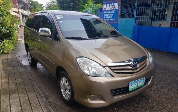 Brown Toyota Innova 2011 for sale-2