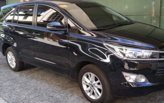 Black Toyota Innova for sale in San Juan -1