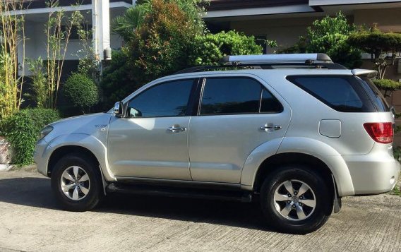 Sell Silver 2005 Toyota Fortuner in Manila-7